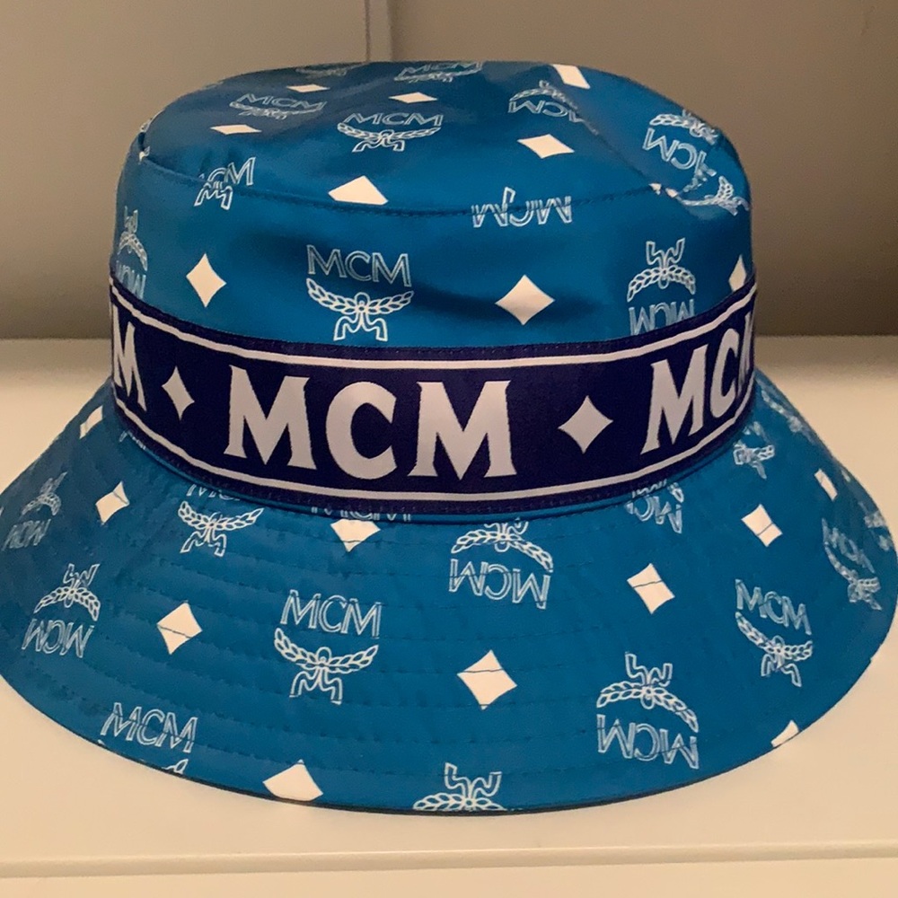 MCM Bucket Hat (White and Blue)